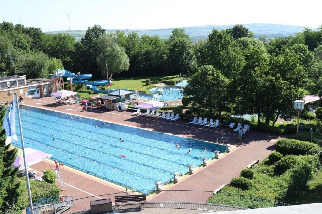 Waldschwimmbad Luftaufnahme Eisenberg
