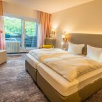 Doppelzimmer mit Balkon im Waldhotel Eisenberg
